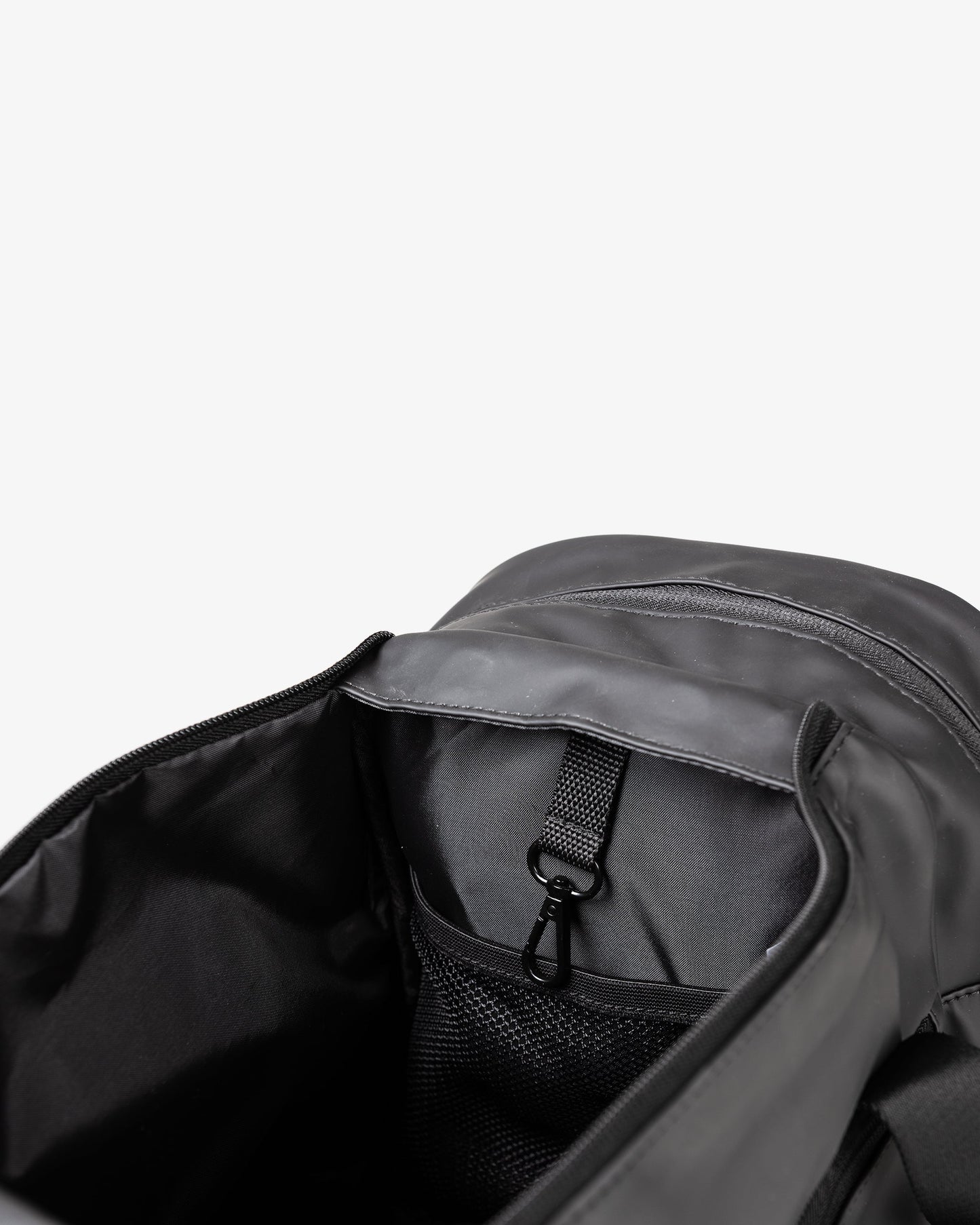 gym-bag-black-n5 Smartshake_GymBag_Black_detail.jpg