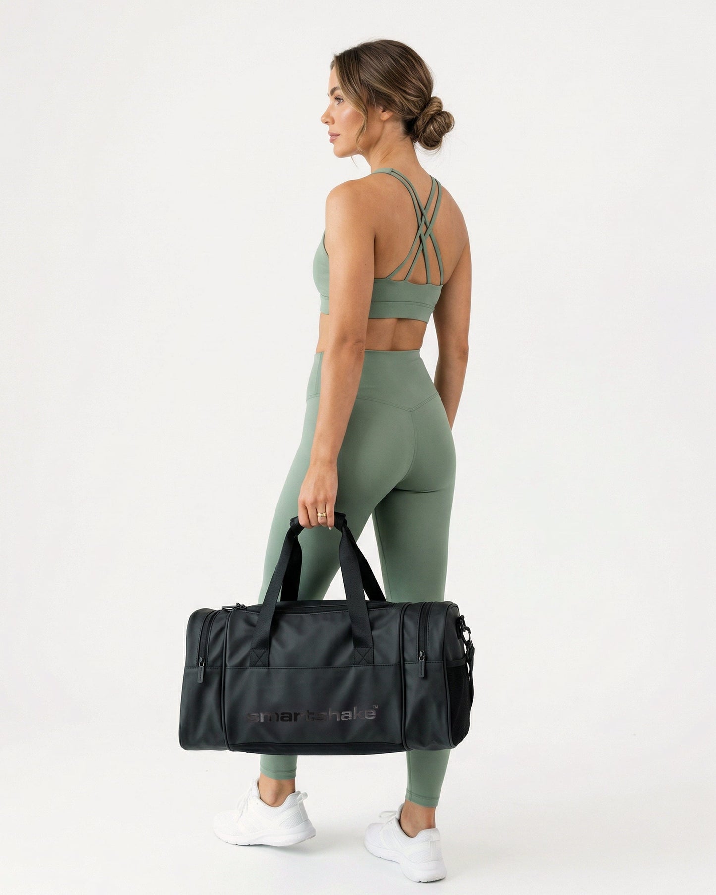 gym-bag-black-n5 Smartshake_GymBag_Black_lifestyle4_39cb3c06-8267-4a3c-8ba4-17ffef457cbf.jpg