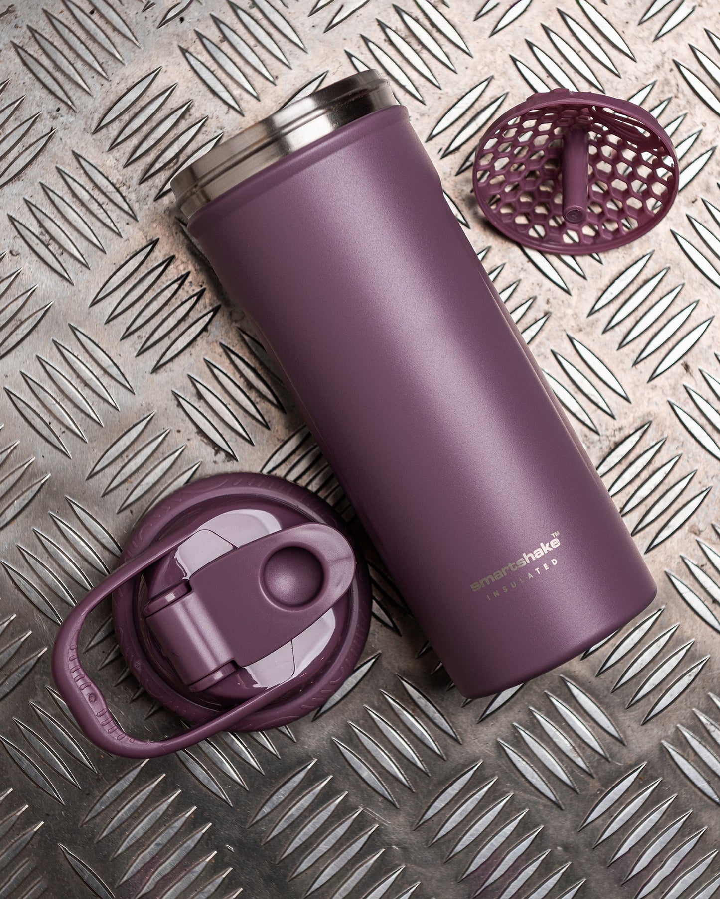 insulated-steel-shaker-dusty-plum-u5 Smartshake_Insulated_Steel_Dusty_Plum_Lifestyle.jpg