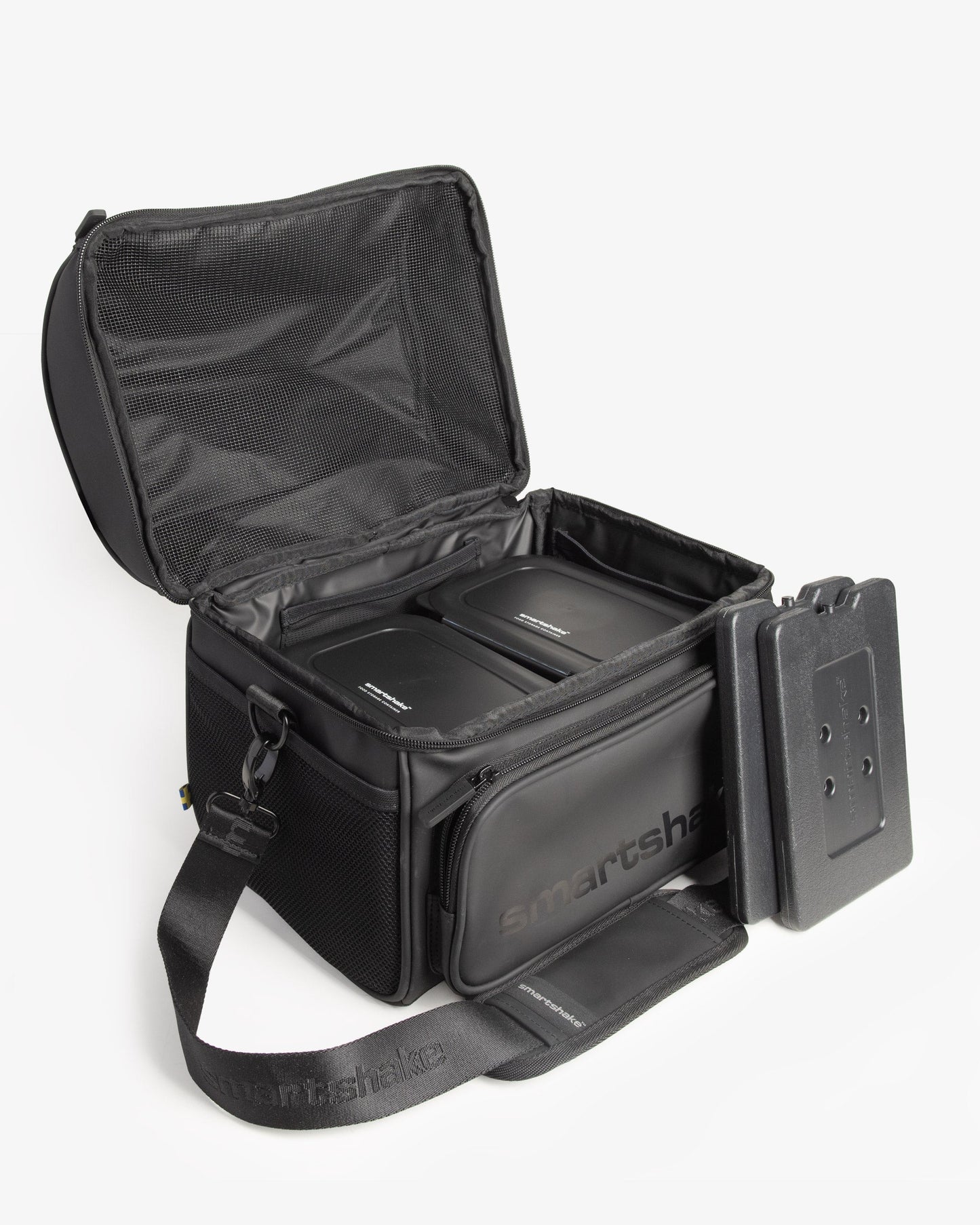 meal-prep-bag-black-with-4-food-containers-and-2-ice-packs-b1 Smartshake_Meal_Prep_Bag_Black_open.jpg