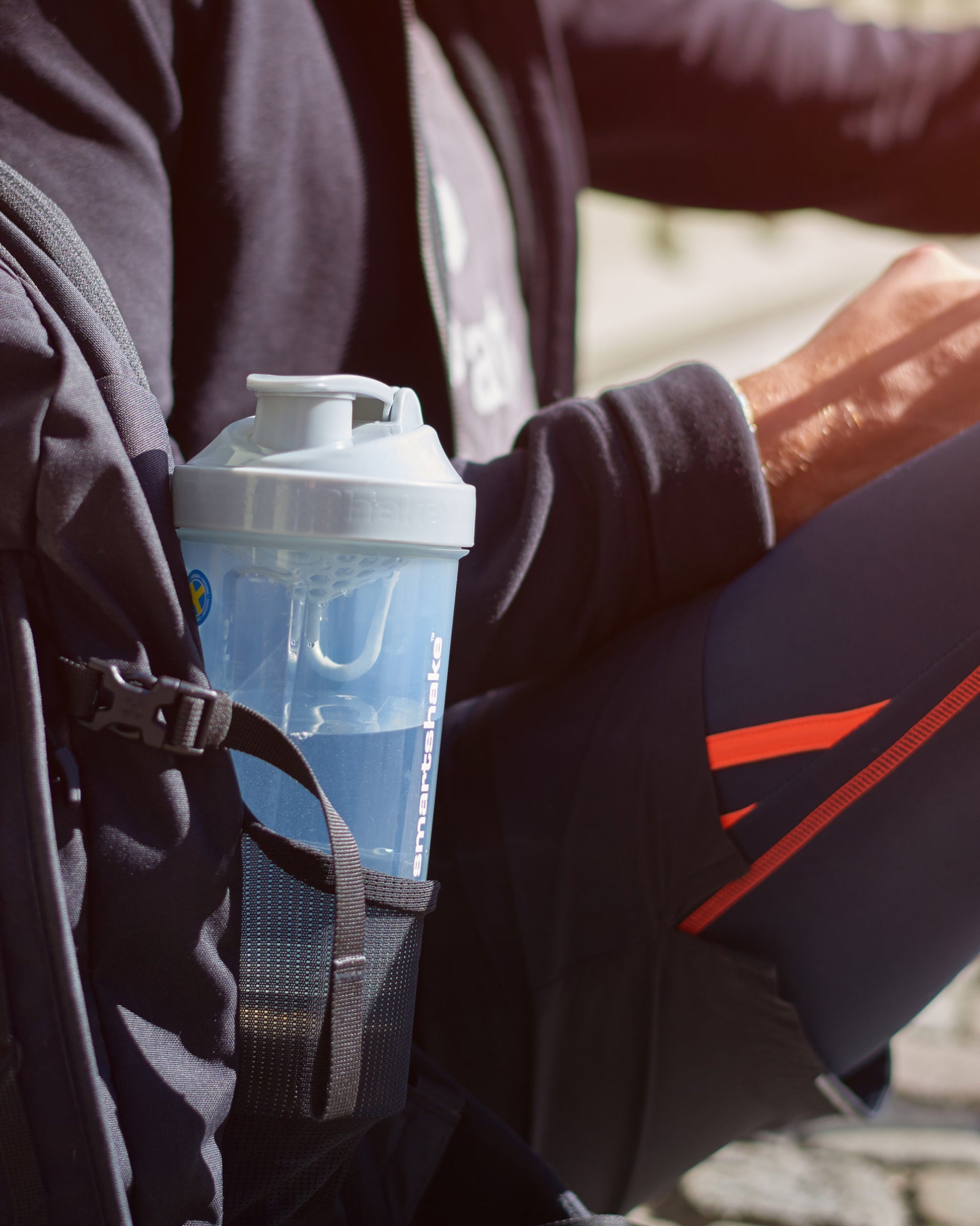 original2go-one-mist-gray-n6 Smartshake_Original2GoONE_Mist_Gray_lifestyle.jpg