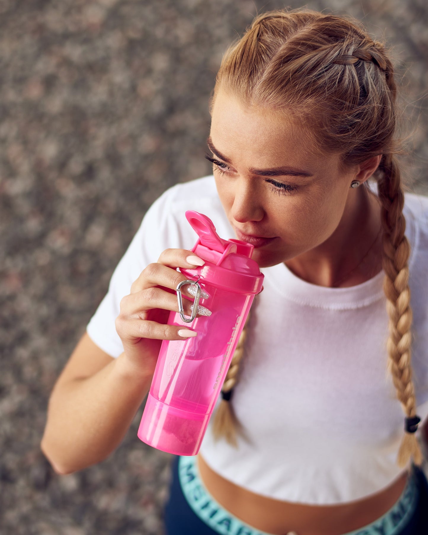 slim-pink-i2 Smartshake_Slim_pink_lifestyle.jpg