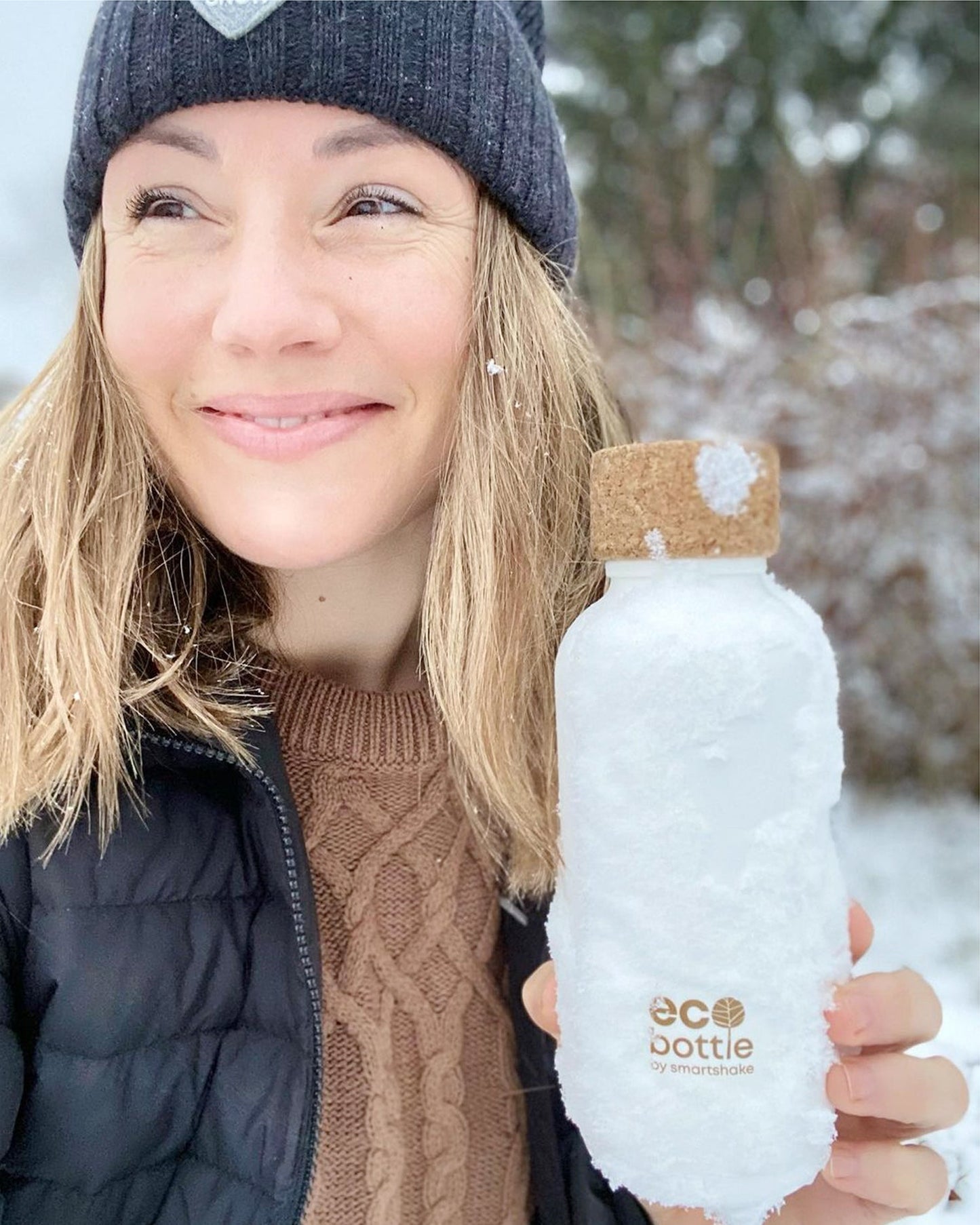 ecobottle-650-white-x6 samrtshake_ecobottle_white_lifestyle.jpg